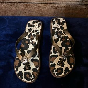 Brighton size 9 flip flops